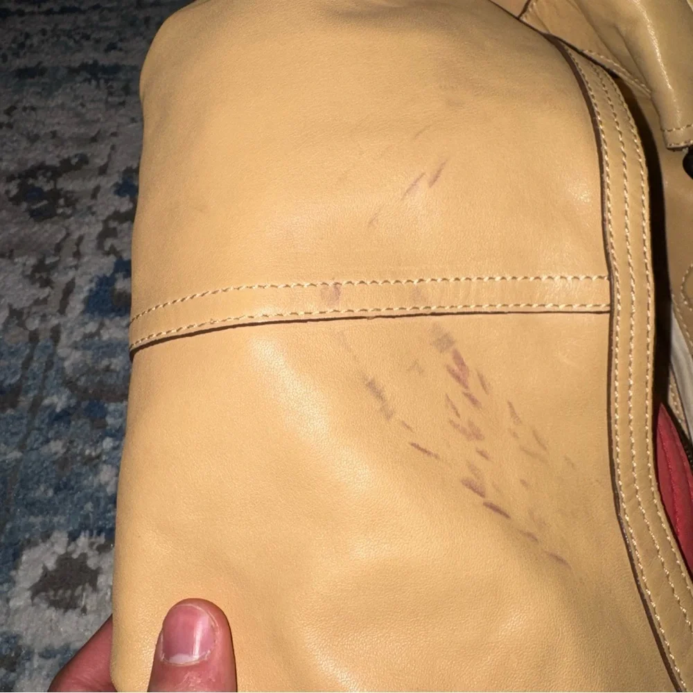 Kenneth Cole Elegant Tan Leather Women's Bag
